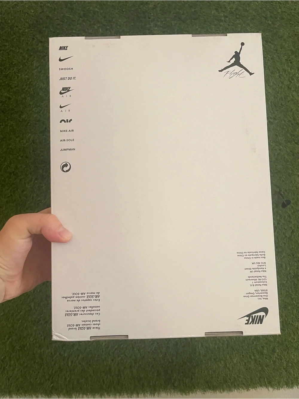 Nike Air Jordan 4 Retro “White Thunder”
